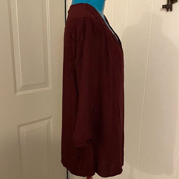 NWT UG Apparel Virginia Tech V-neck 3/4 Flared Sleeve Womens Top Size M - Picture 5 of 11